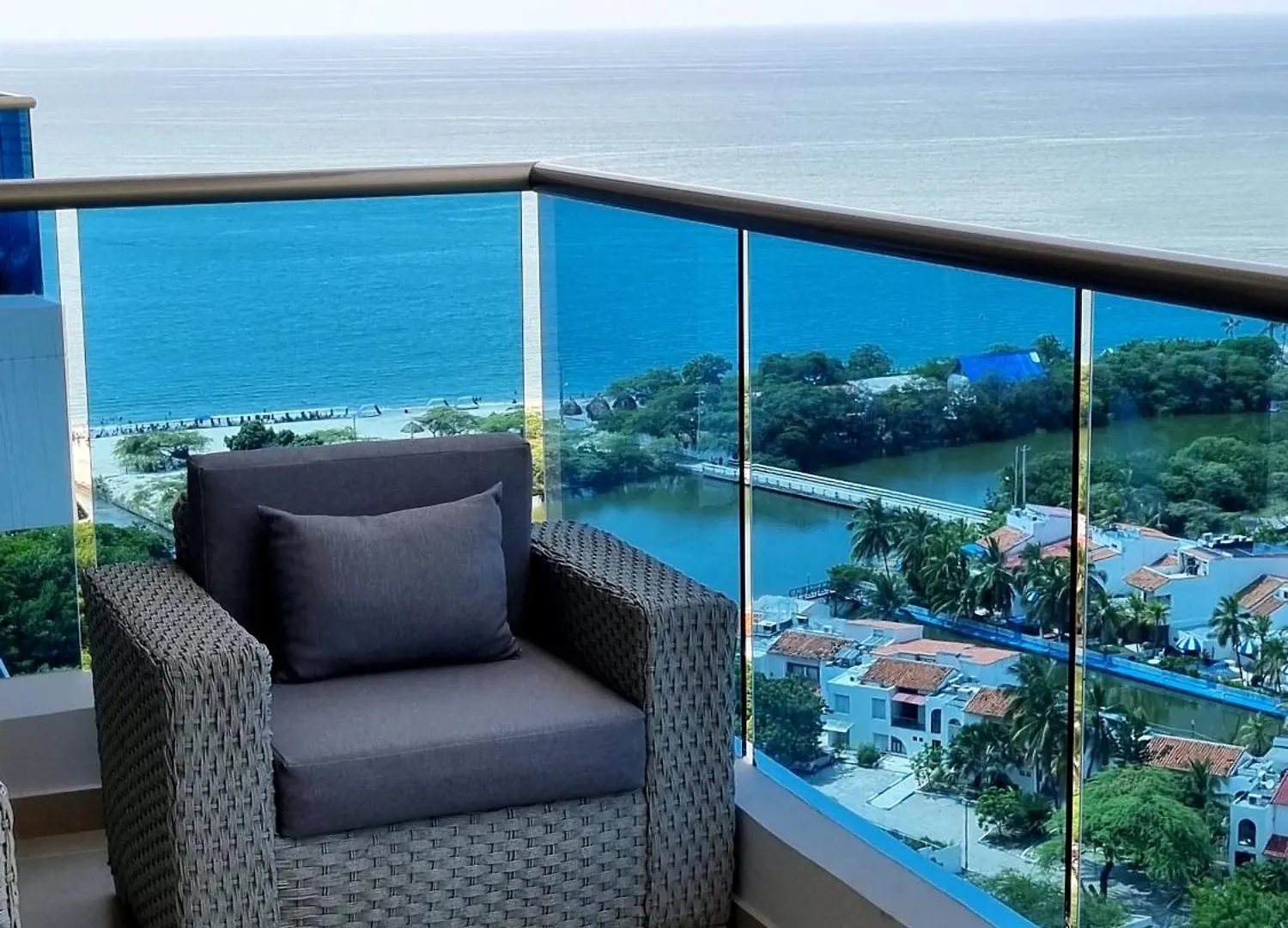 Apartamento SAMARIA CLUB DE PLAYA, Salida Directa al Mar, Santa Marta, Colombia, Santa Marta