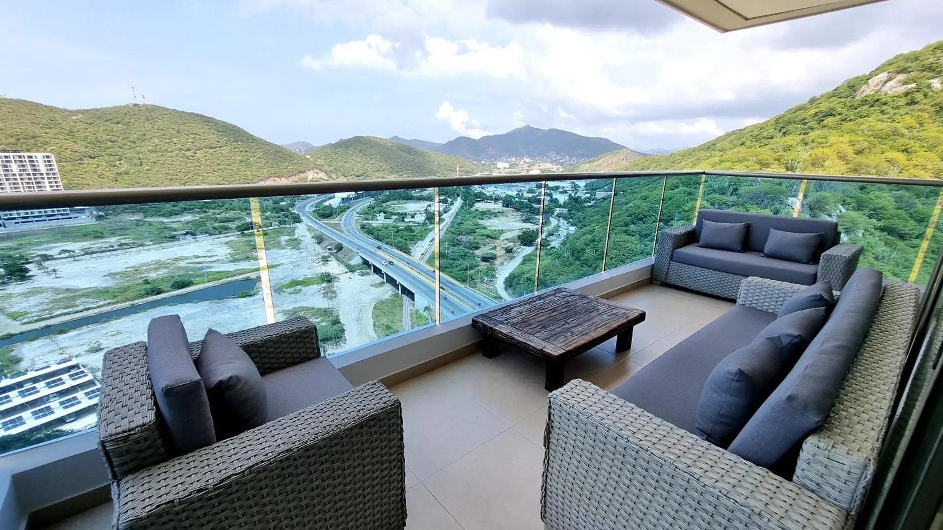 Apartamento SAMARIA CLUB DE PLAYA, Salida Directa al Mar, Santa Marta, Colombia, Santa Marta